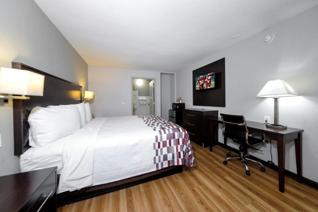 Red Roof Inn Arlington - Entertainment District Eksteriør bilde